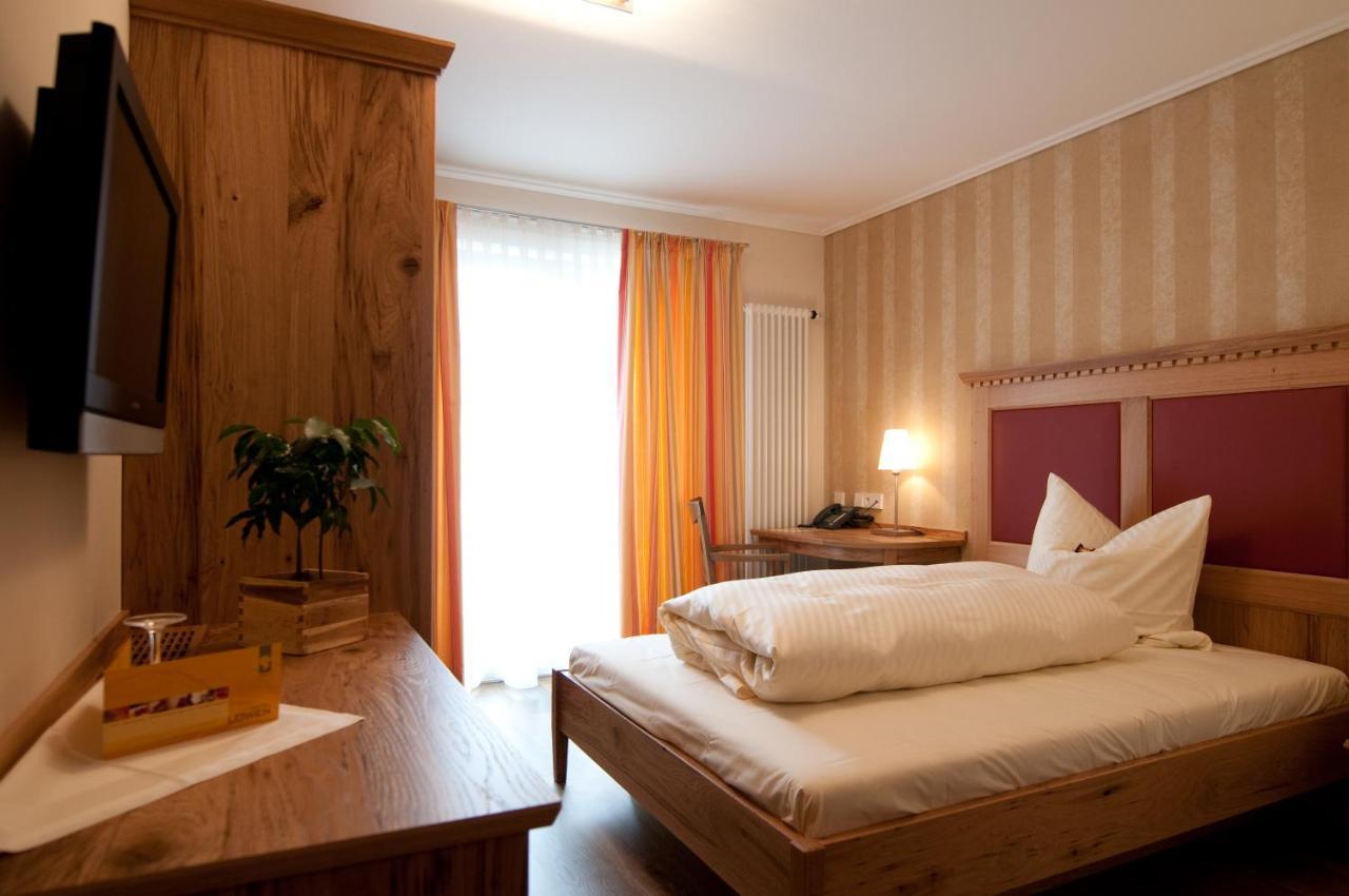 Hotel & Gasthof Loewen Ulma Esterno foto